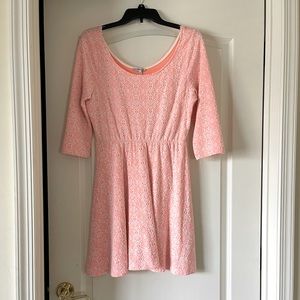 CORAL CHARLOTTE RUSSE LONG SLEEVE - SIZE LARGE